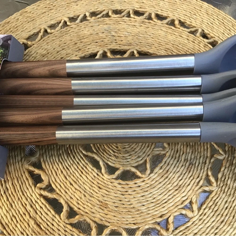 New Brookstone Silicone Utensils Set